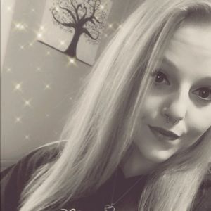 Meet your Posher, Raychel